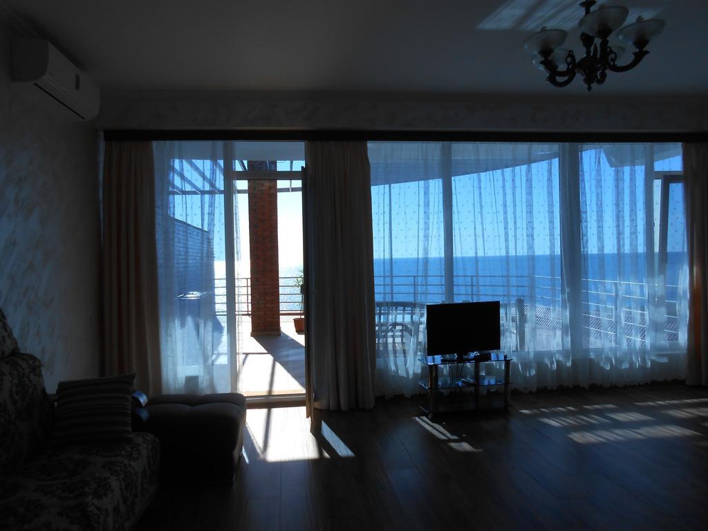 Apartment Near The Sea *